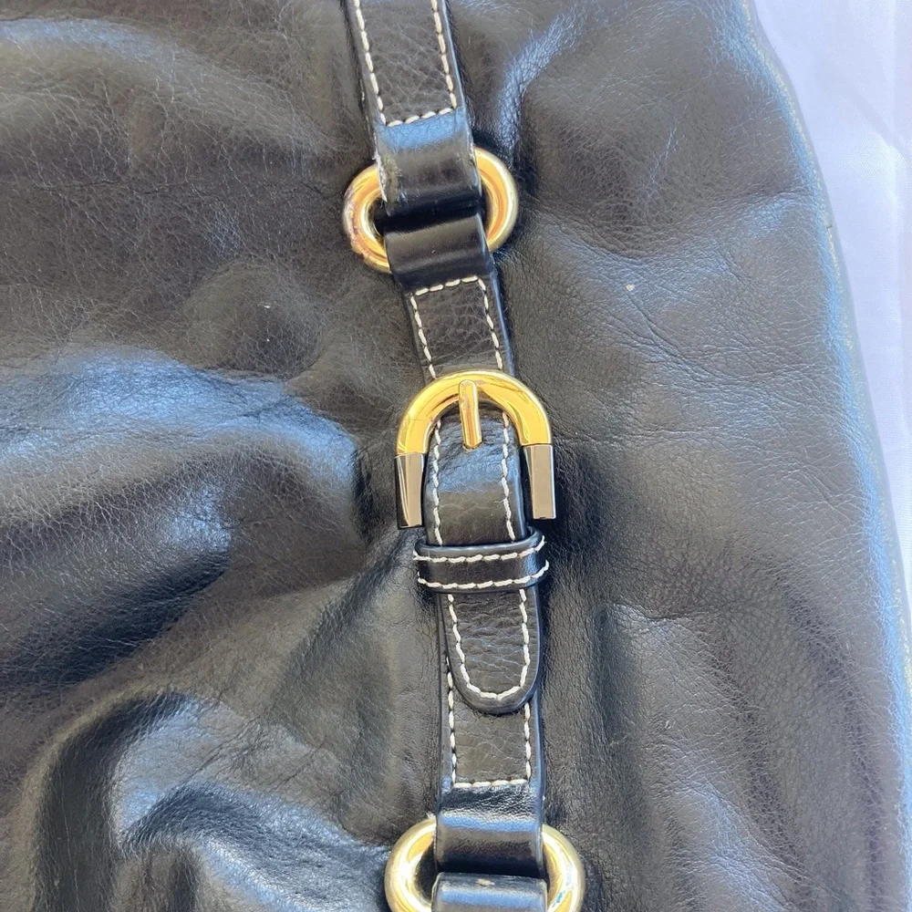 BADGLEY MISCHKA BLACK LEATHER BAG WITH GOLD TONED HARDWARE & BRANDING EUC Clean
